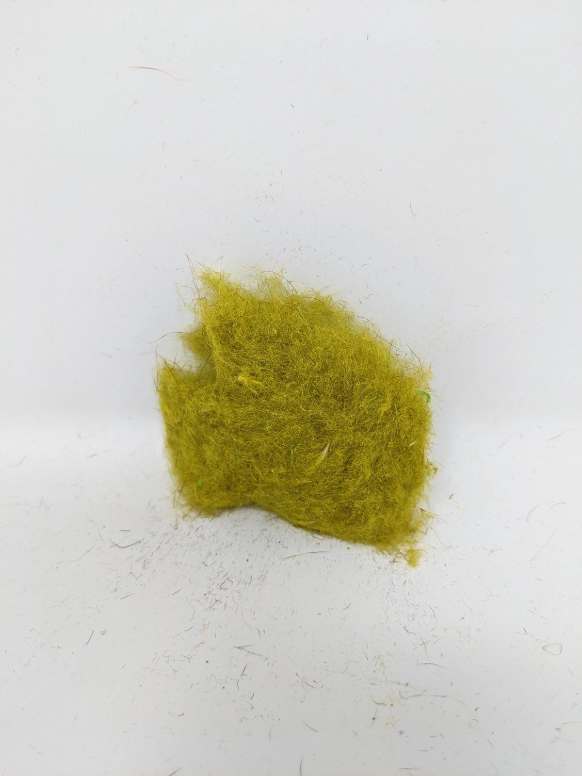 UV Tracer Squirrel Dubbing - Image 17